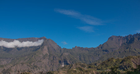 Fototapeta na wymiar Ile de la Réunion, paysage de Cilaos, ses montagnes, classées par L'UNESCO