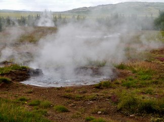 Fototapeta na wymiar Dampf aus der Erde in Island