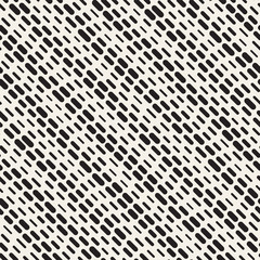 Black and White Irregular Rounded Dashed Lines Pattern. Modern Abstract Vector Seamless Background. Stylish Chaotic Stripes Mosaic