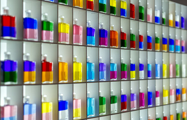 bunte Glasflaschen