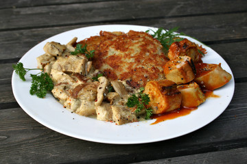 organisch, lifestyle, steinpilze, rösti, currywurst, gourmet, fast food, werbetafel, rucola, petersilie, urbano, modern, neu