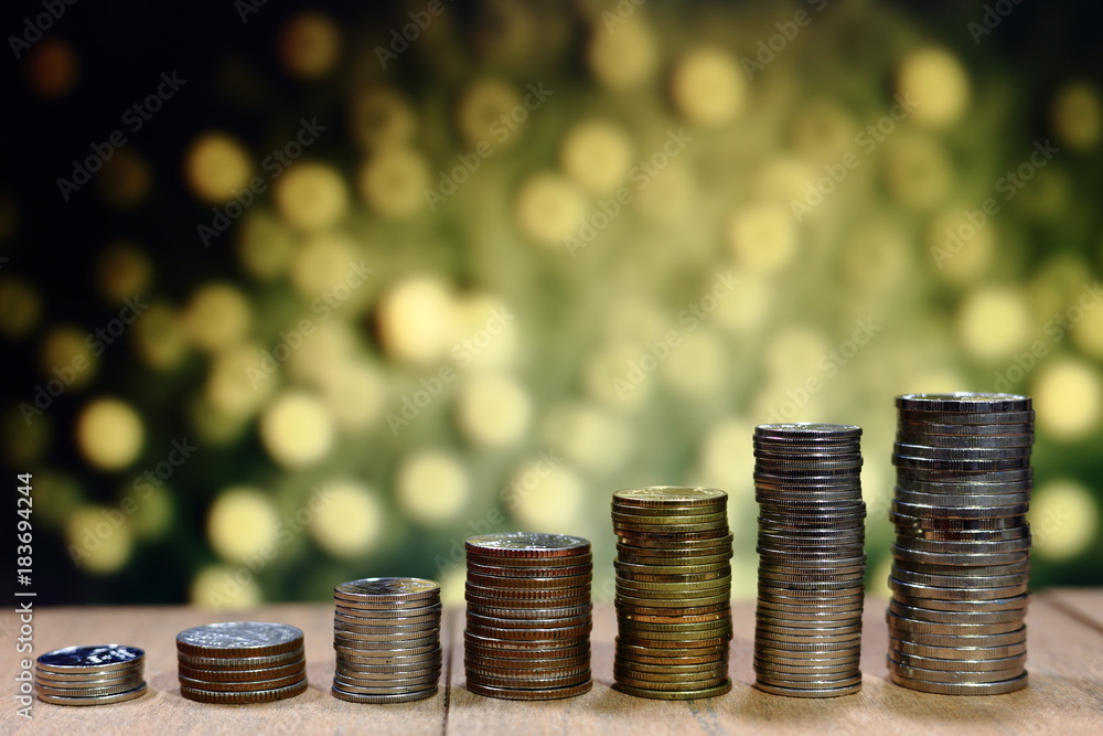 Poster coin stack in increasing chart graph pattern. business growth concept. yellow orange glittering ligh