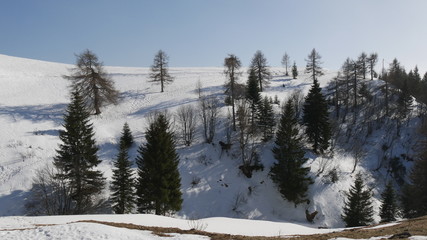 Panorama di montagna in inverno sulle Alpi Italiane