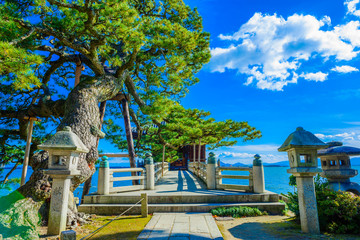 Fototapeta premium 滋賀県 満月寺浮御堂 琵琶湖