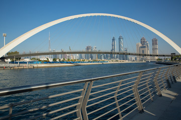 Obraz premium Dubai Water Canal at daytime