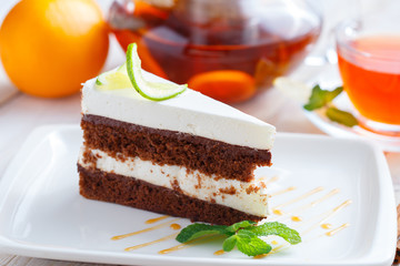 Cake with lemon