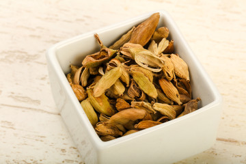 Dry cardamom seeds