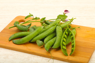 Ripe green peas
