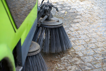 Street sweeper machine working