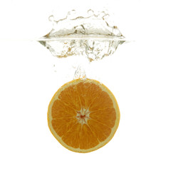 水に落としたオレンジ