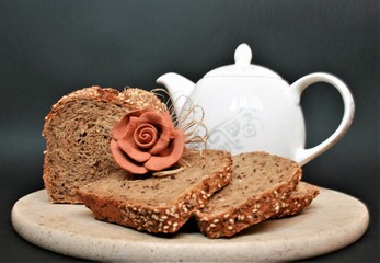 bread with seeds