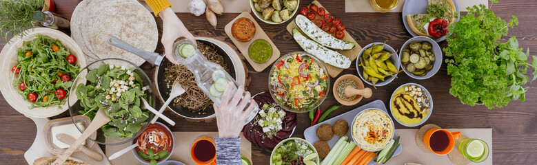 Water with cucumber slices