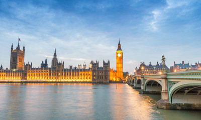 Fototapeta na wymiar Westminster Bridge and Houses of Parliament at dusk, London