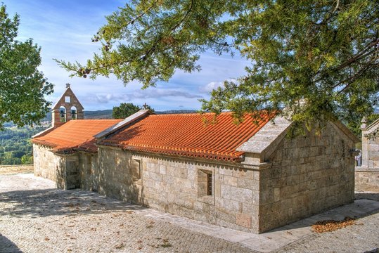 Igreja Romanica de S&atilde;o Bartolomeu