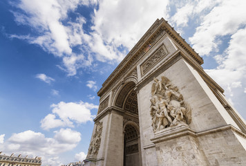 Fototapeta na wymiar Beautiful view of Triumph Arc in a summer day