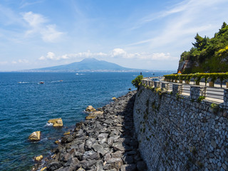 Italien, Kampanien, Neapel, Blick von Castellammare de Stabia über den Golf von Neapel hinten der...