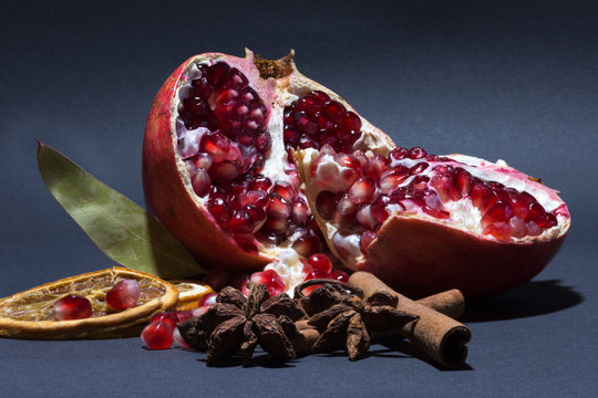 melagrana aperta con anice stellato e cannella