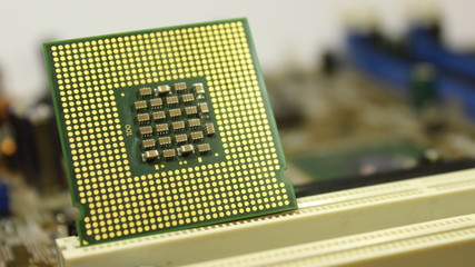 CPU