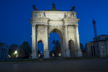 Fototapeta na wymiar Arch of Peace (Arco della Pace) in Sempione Park, Milan, Italy. Night view.
