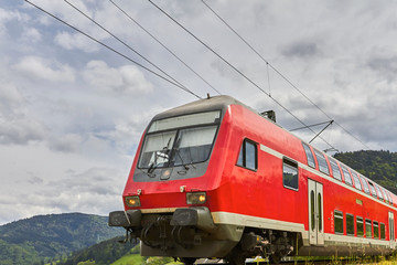 Regionalzug im Schwarzwald