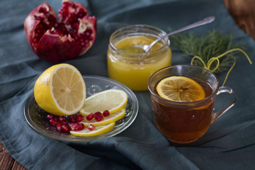 tea with honey and pomegranate