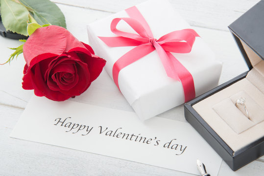 valemtine's day message with gift and rose