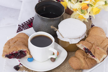 Food, drinks, coffee, croissant, honey, decor, flowers, cafe, menu, fragrance