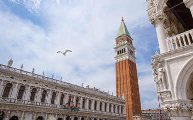 Fototapeta na wymiar Venice Square Tower St Mark's Campanile
