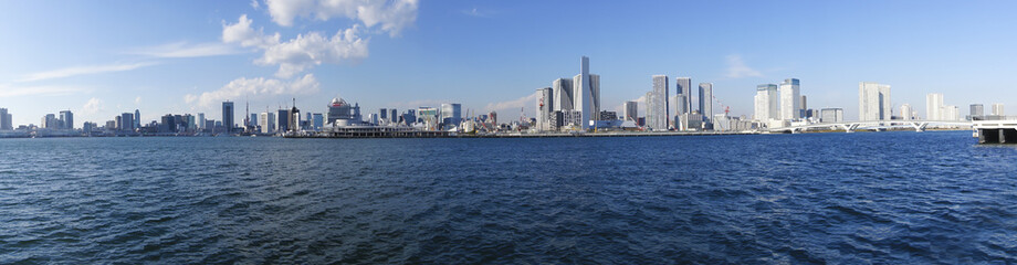 Fototapeta na wymiar 東京風景　パノラマ　豊洲から望む東京タワーと街並み