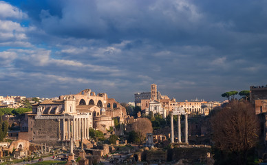Fototapeta na wymiar Roman Forum at sunset with clouds