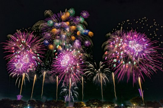飴玉のような花火