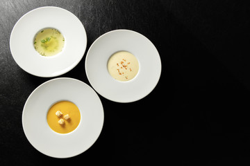 ３種のスープ　Vichyssoise,Consomme,potage