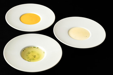 ３種のスープ　Vichyssoise,Consomme,potage