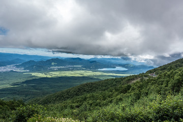 Fototapeta premium Szlak górski Mount Fuji, wspinaczka na górę, ruiny.