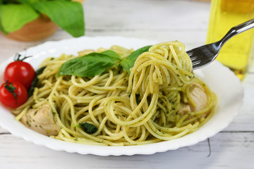 バジルチキンパスタ