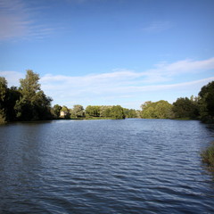 Vacances dans le calme du canal latéral de La Loire.