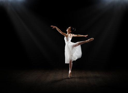 Ballerina (on hall version)