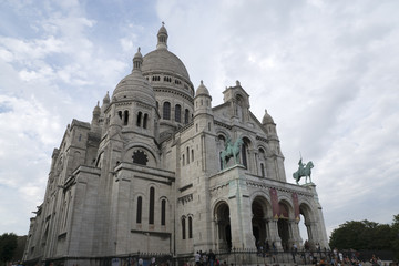 Fototapeta na wymiar Fronton de la Basilique du Sacré-Cœur de Montmartre