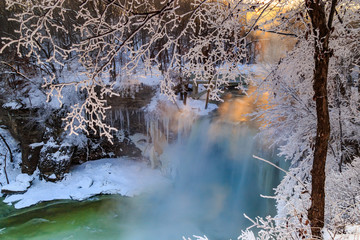 Fototapeta na wymiar Winter Waterfall