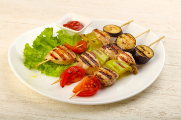 Chicken and vegetables skewer