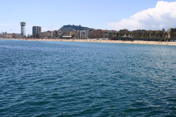 Fototapeta na wymiar Playa Puerto Olimpico de Barcelona (Cataluña, España)