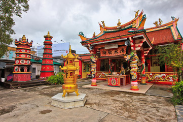 One of the Chinese temples ("shrine"), which is located on the Phuket road and was built in the 19th century.