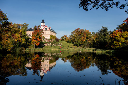 Renaissance castle Radun mirrored in a lake