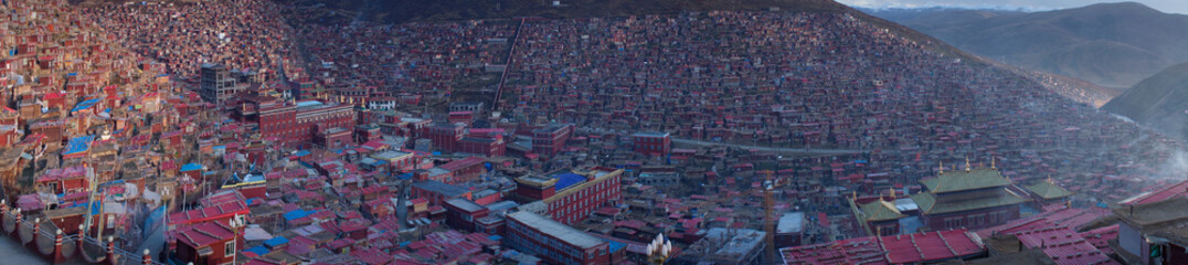 Panorama of the Buddhist Academy in Seda, Sichuan, China - obrazy, fototapety, plakaty