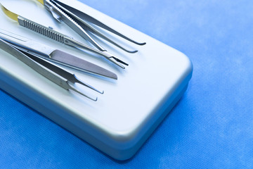 Basic surgical instruments on the sterilized metal tray case