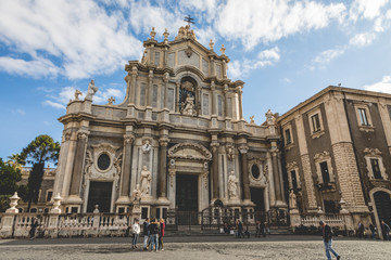 Fototapeta na wymiar Piazza del Duomo in Catania with the Cathedral of Santa Agatha in Catania in Sicily, Italy.