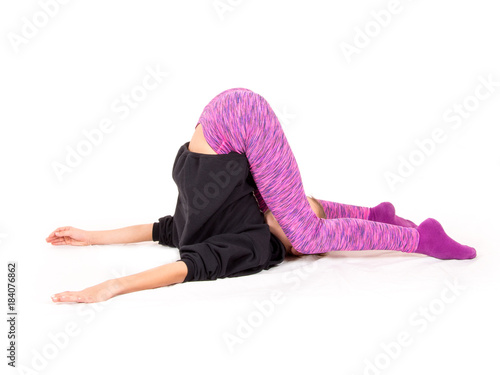 Jugendlich nacktes torrebt Yoga, Beherrschung mehrerer Sexstellungen