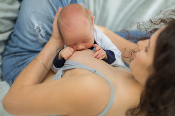 Lactation. Newborn and breast milk.