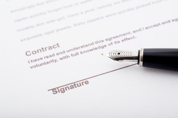 Fototapeta premium signaure for contract with fountain pen
