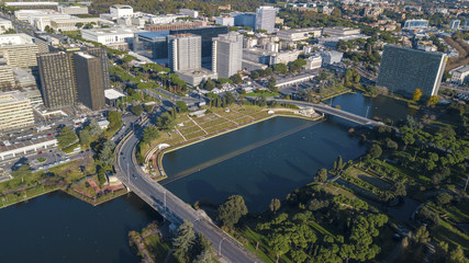 Vista aerea del moderno quartiere dell' EUR a Roma, costruito per l'Esposizione universale che si sarebbe dovuta tenere nella Capitale nel 1942. In primo piano il piccolo lago e il parco del quartiere